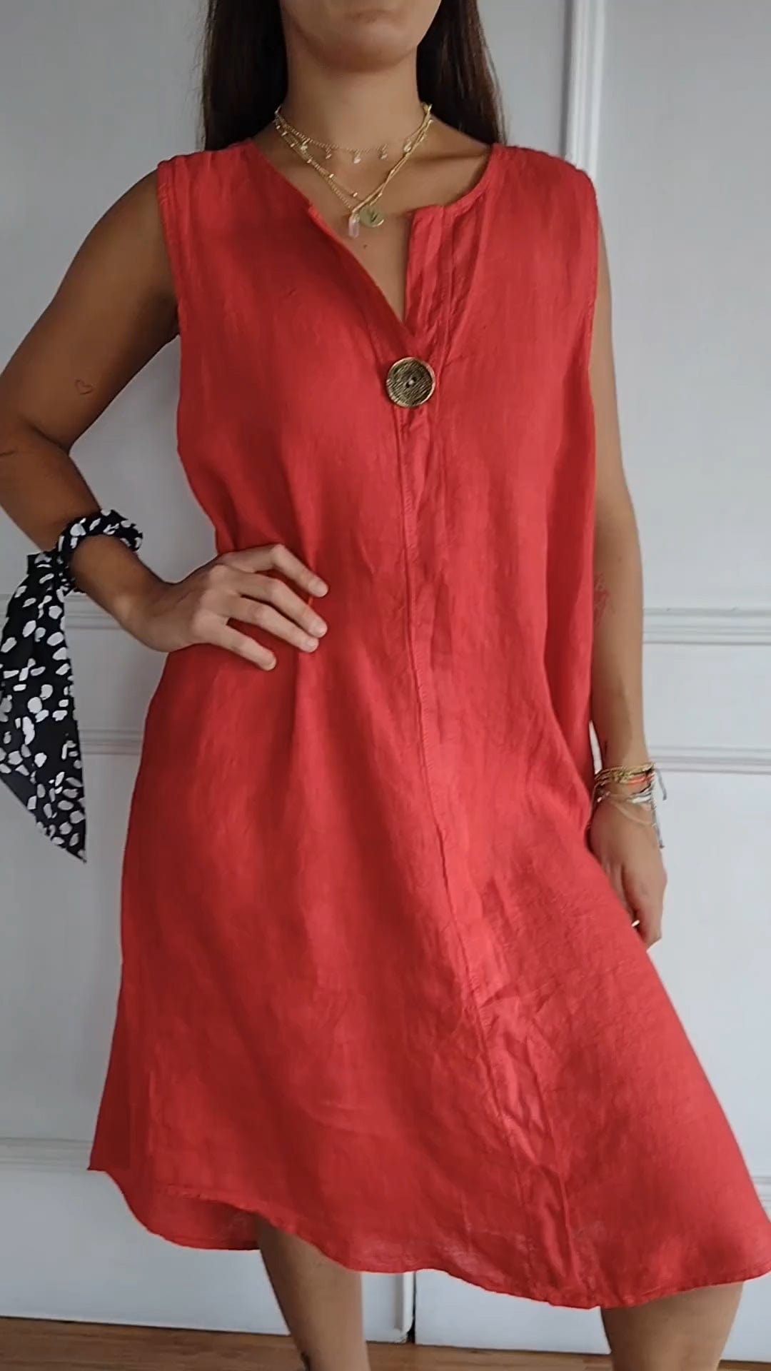 Rood / S Brielle | Elegante Mouwloze jurk met V-hals Mykozo