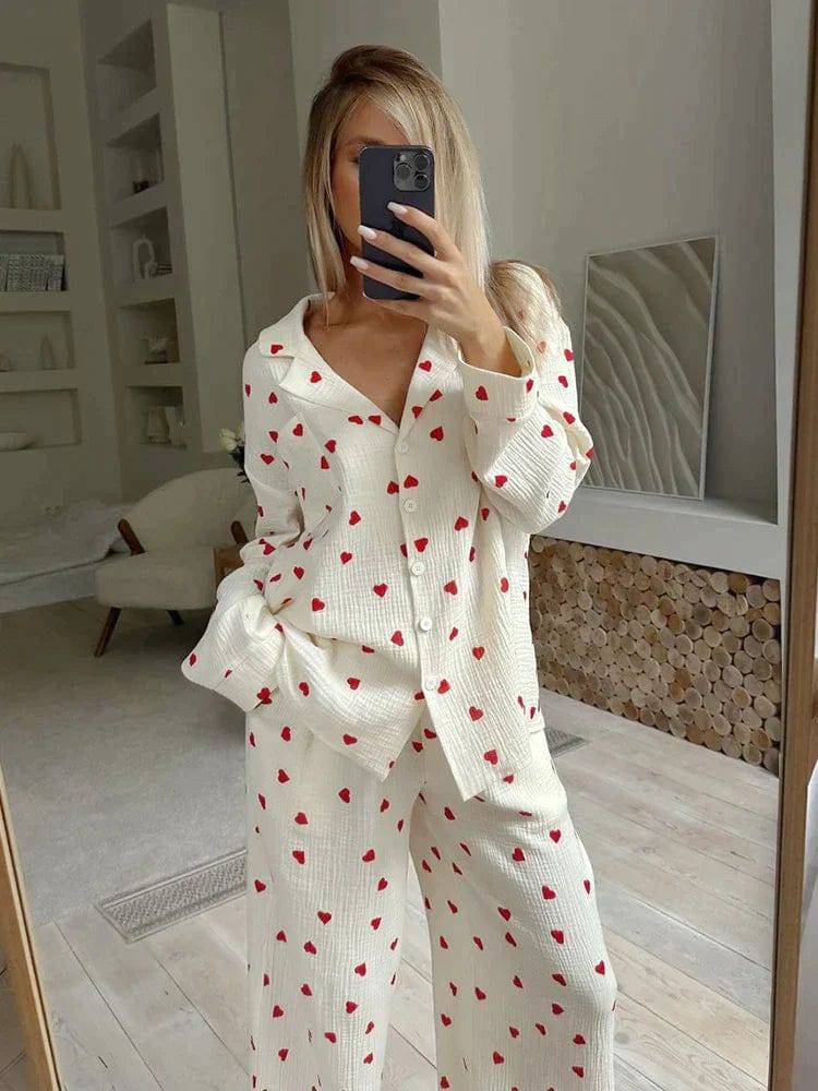 Lola - The Aesthetic Heart Pyjama Set - VAN MONTCLAIR NL