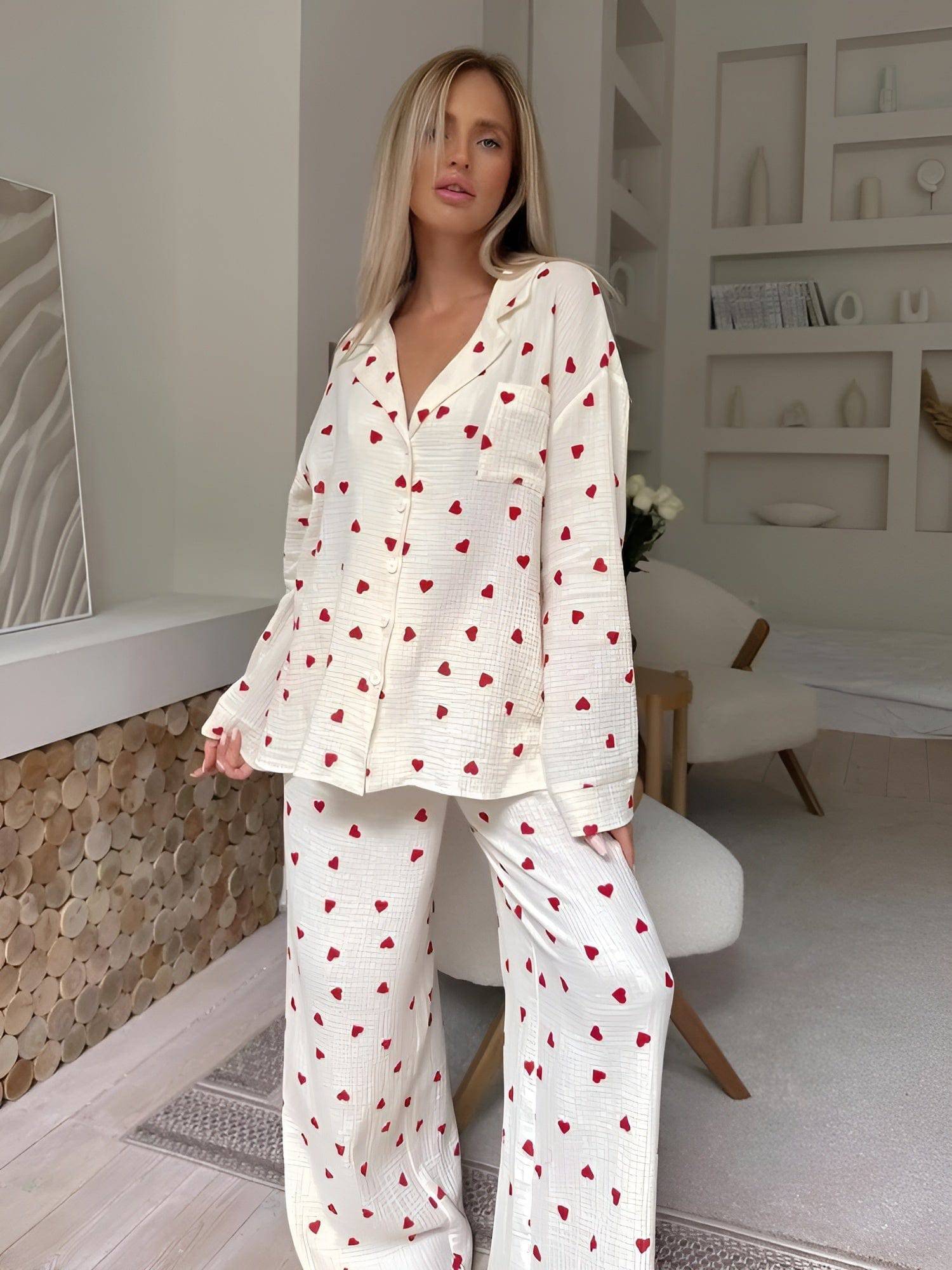 Lola - The Aesthetic Heart Pyjama Set - VAN MONTCLAIR NL