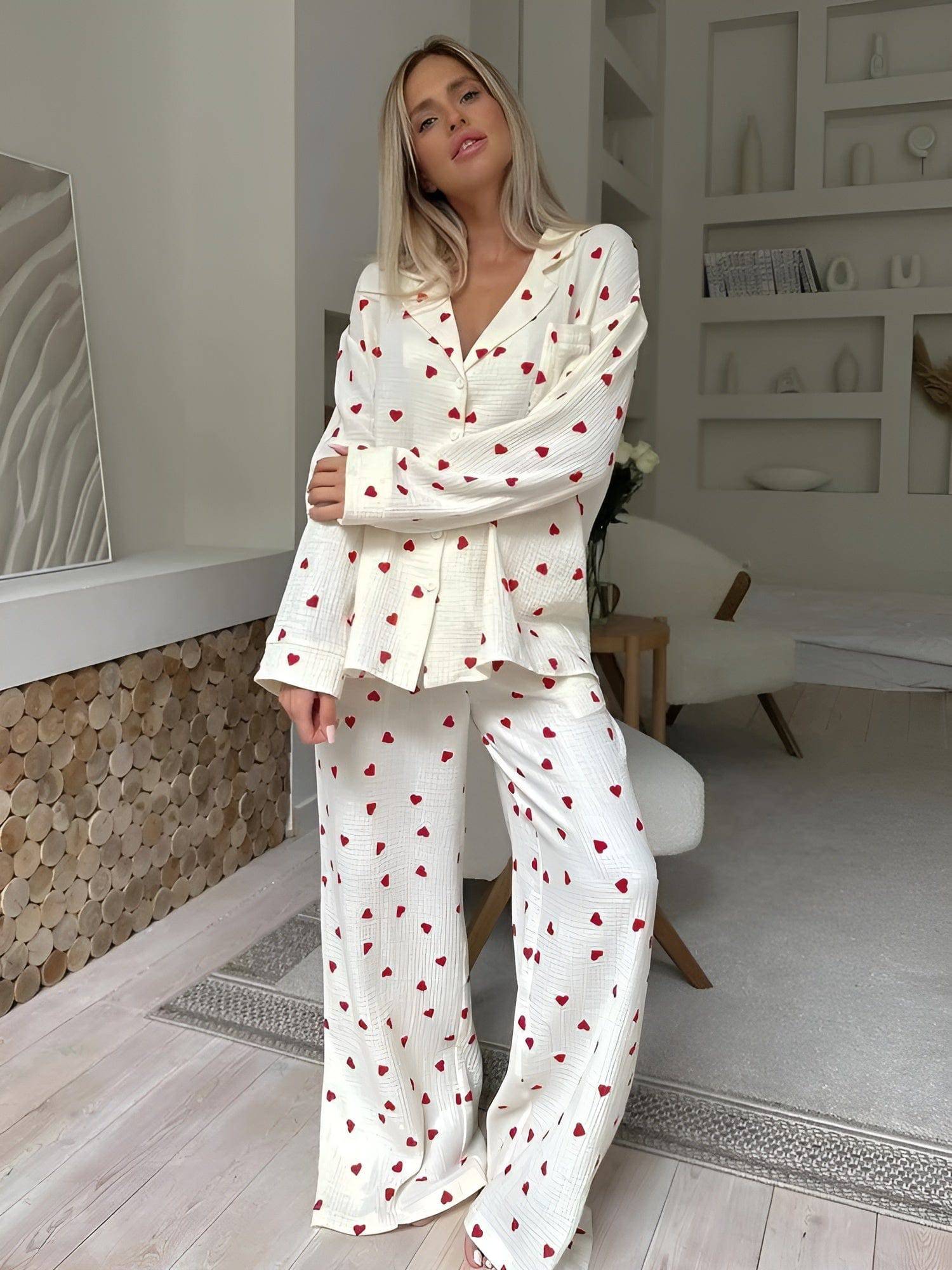 Lola - The Aesthetic Heart Pyjama Set - VAN MONTCLAIR NL