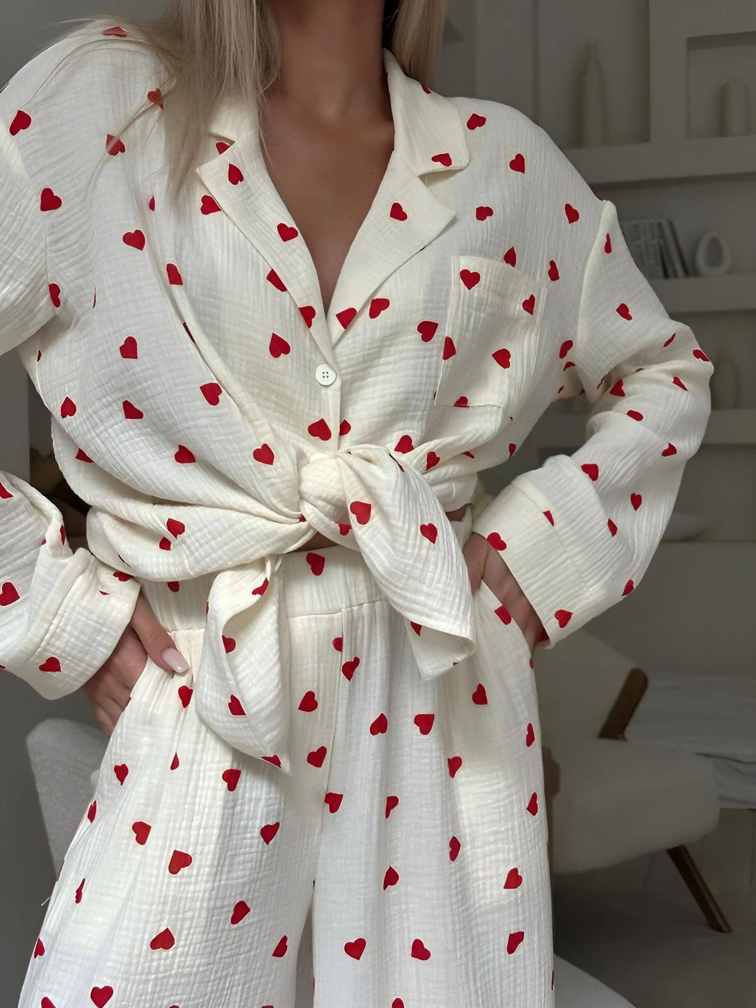 Lola - The Aesthetic Heart Pyjama Set - VAN MONTCLAIR NL